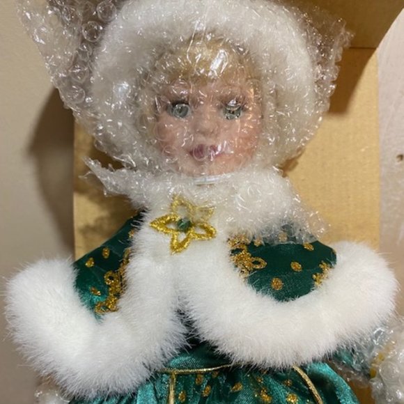 "JADE" Special Memories Holiday Porcelain Doll AVON - Picture 7 of 16